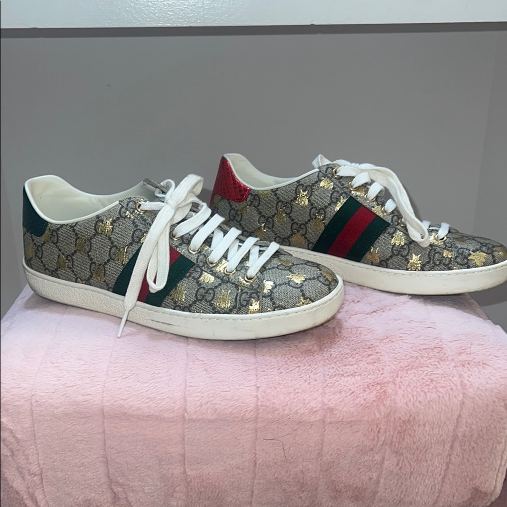 Gucci Women's Sneakers - Gold and Red